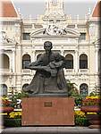 Saigon statue-026.JPG